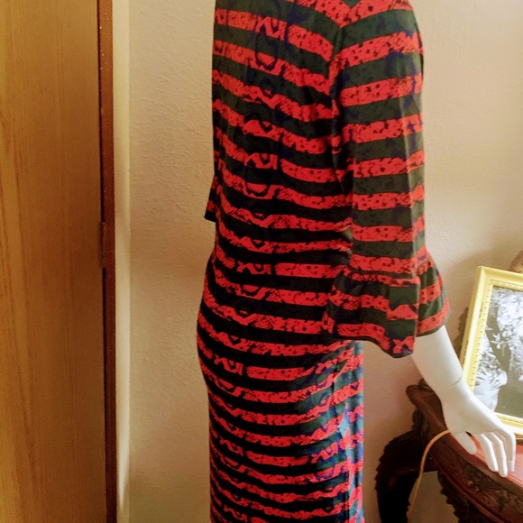 BEAUTIFUL & FUN DRESS SUPER COMFORTABLE - Picture 5 of 5